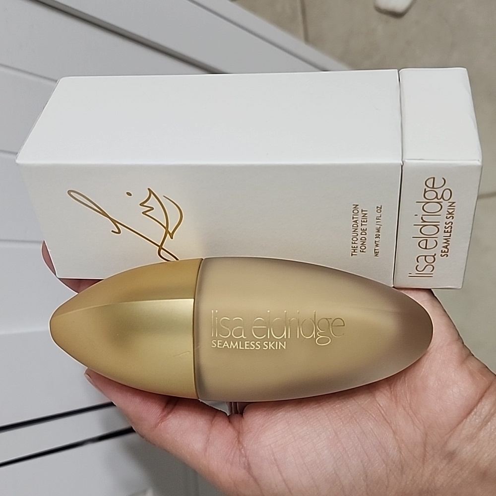 Lisa Eldridge Seamless Foundation Shade 16